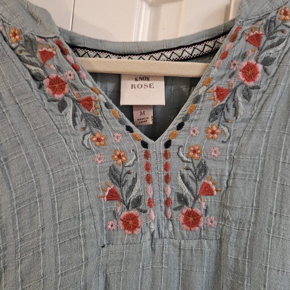 Blue Flowy Knox Rose dress with traditional flower pattern size medium - Picture 4 of 11